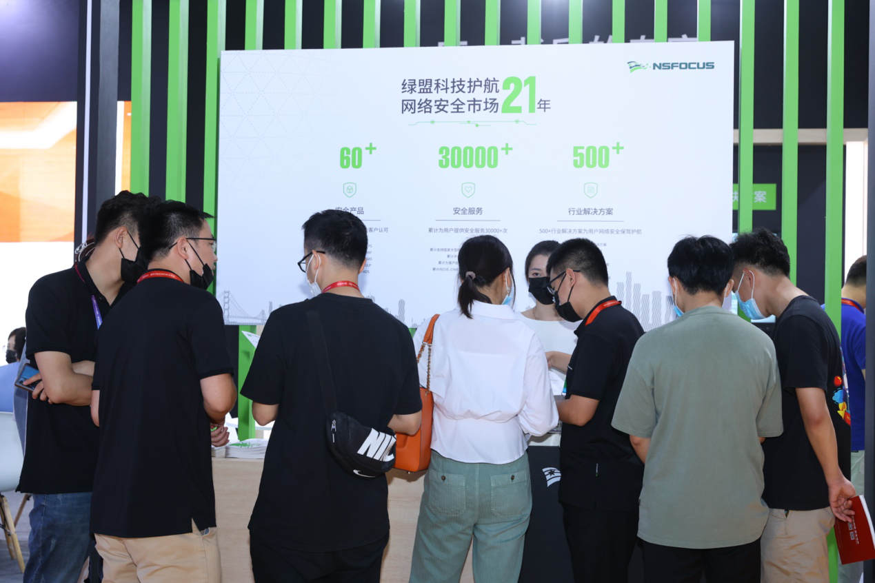 һȺ��վ�ڱڱ���ǰ��ò���Զ�����